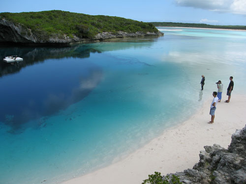 Dean Blue Hole - Photo: Peter Scott