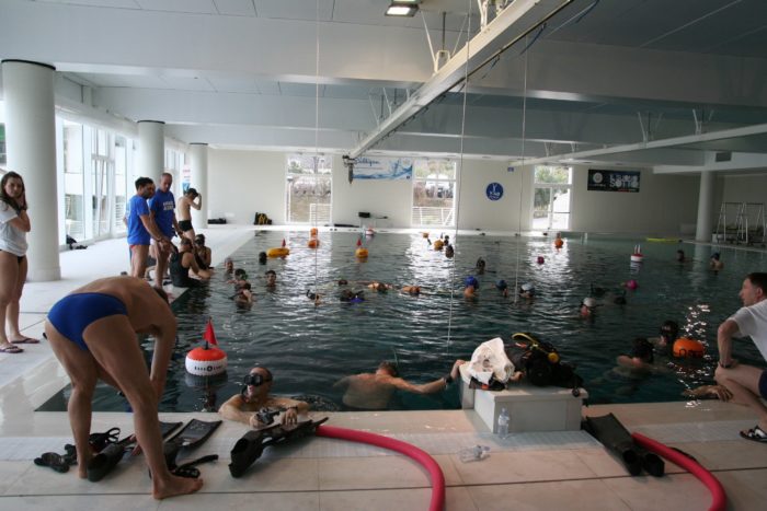 y40 swimming pool