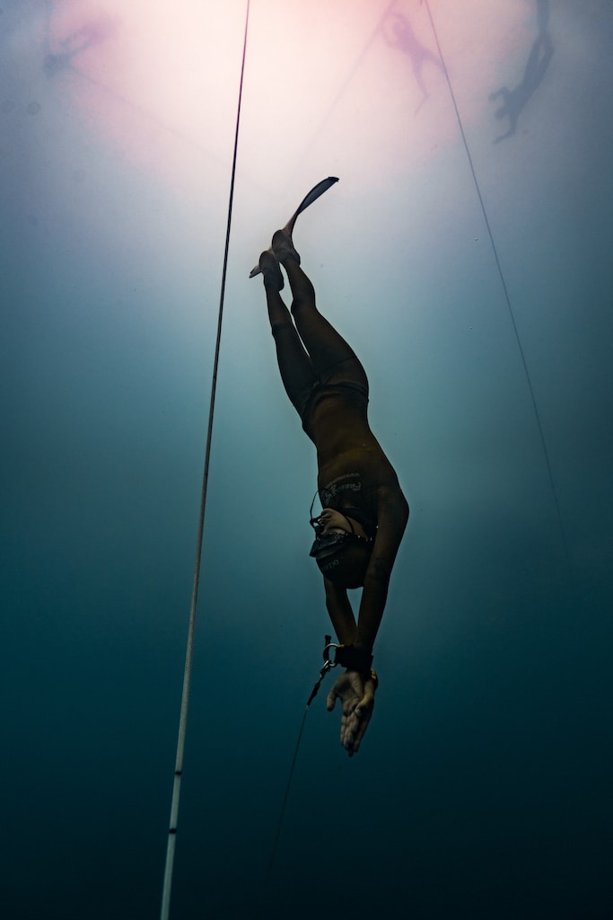 Great Kate relaxes into her dive (photo by Daan Verhoeven)