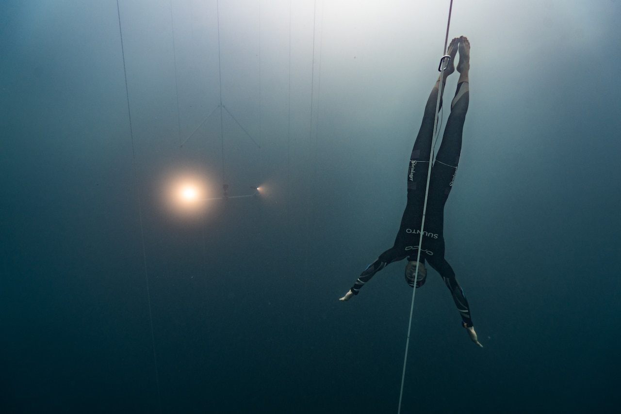 The X-Adventure Freetracker glides down to depth to accompany William to 90 meters (photo by Daan Verhoeven)