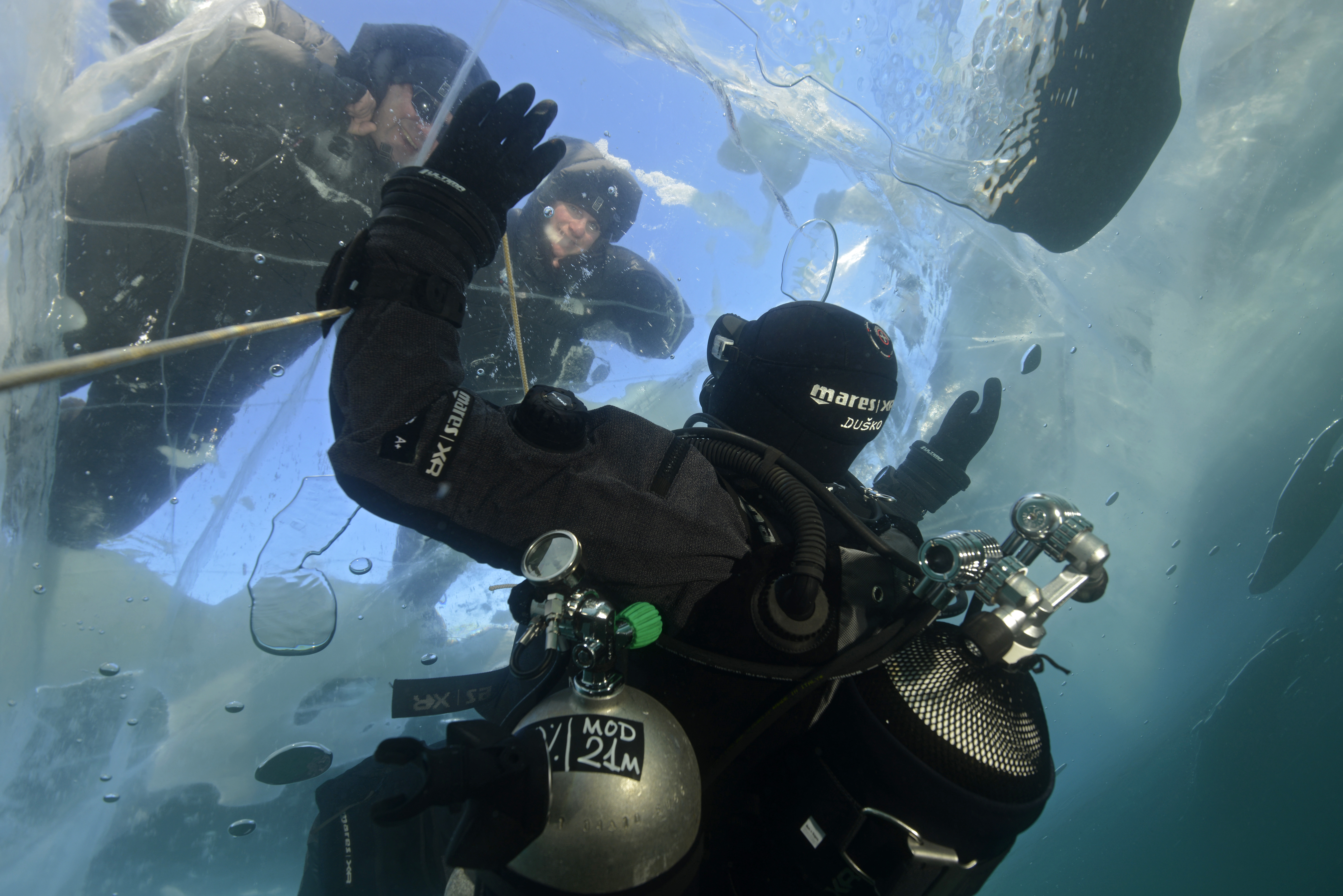 Ice Diving With The Mares Ssi Revo Dive Expedition.