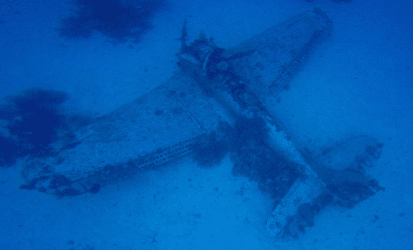 Diving on Kwajalein Atoll - A WW2 Airplane Graveyard