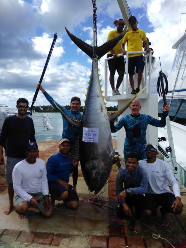 Team Neptonics Spearos Smash Tuna World Record