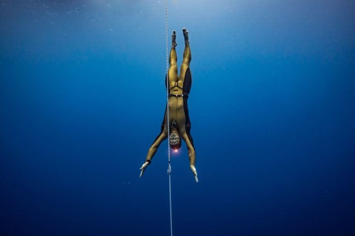 Alexey Molchanov of Russia setting a new CMAS World Record with an 85m Constant Weight No-Fins (CNF) dive
