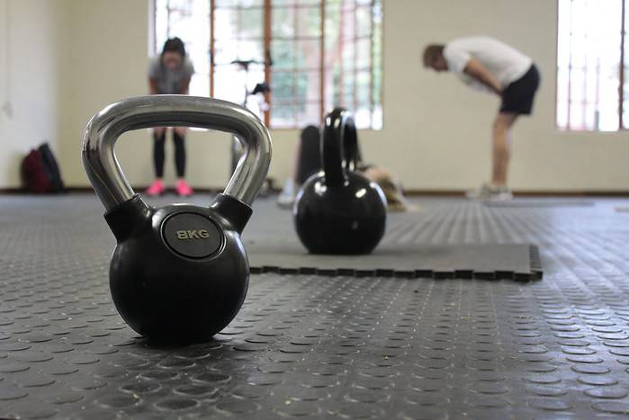 Kettlebells at the gym training freedivers