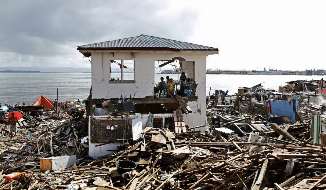 Typhoon Damage in Philippines (AdobeStock)