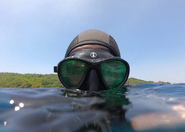 Fourth Element Aquanaut mask in Black/Contrast
