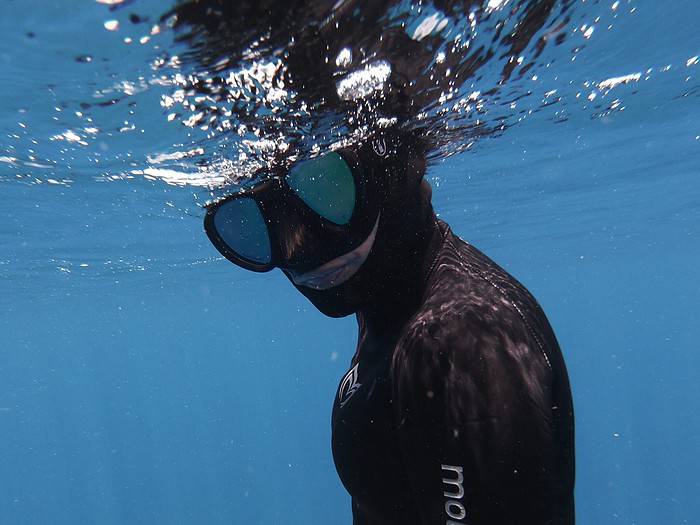 Fourth Element Aquanaut mask underwater