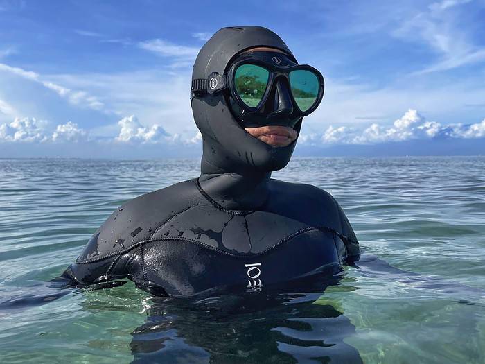 Fourth Element RF2 with the Aquanaut mask