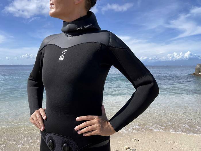 Fourth Element logos on the front of the RF2 wetsuit