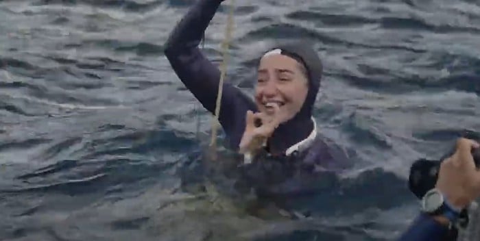 Sahika Ercumen de Turquía durante el cuarto día del Campeonato Mundial de Apnea al Aire Libre CMAS