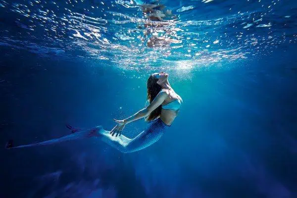A Beginner’s Guide to Underwater Dance – Learn How to Create Visually Stunning Content