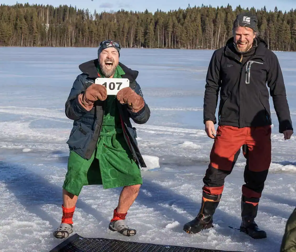 Olavi Paananen Breaks No-Fins, Under-Ice World Record (Image credit: Pentti Leinonen)