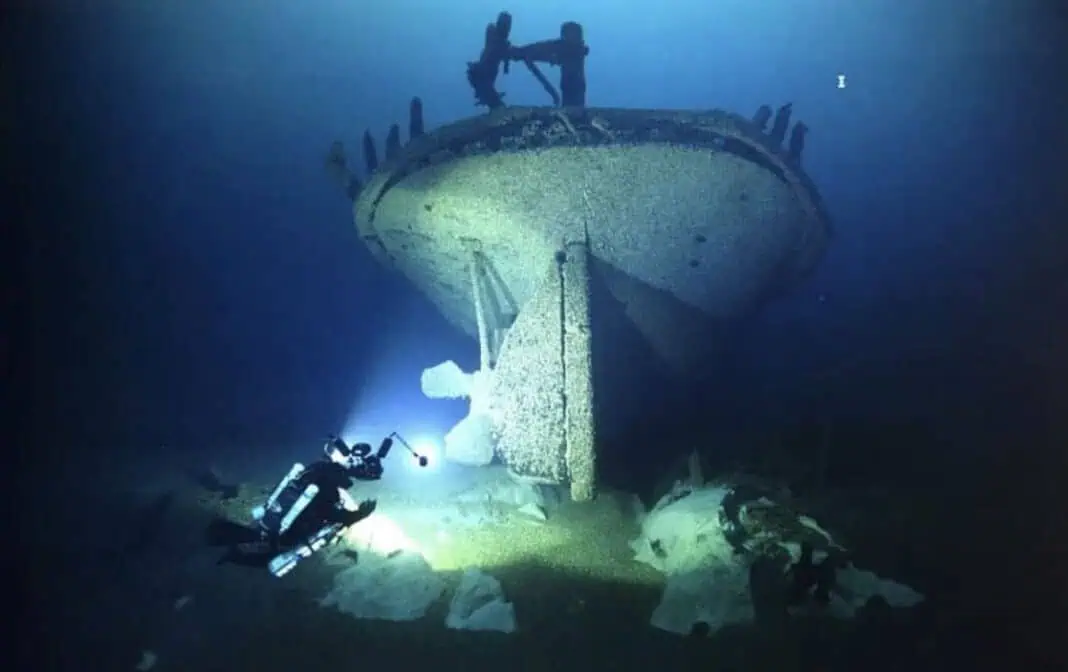 The stern of the Lac La Belle showing one of her propellers missing (Image credit: Paul Ehorn)